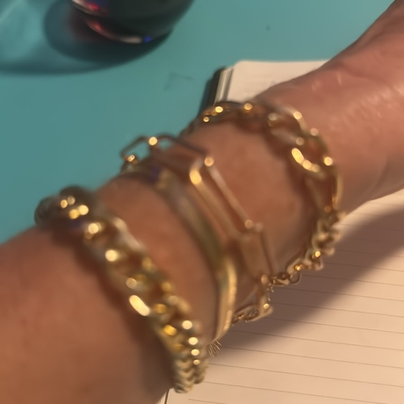 Gorgeous Gold Chain Layered Bracelet Set - 4 total - Picture 4 of 4